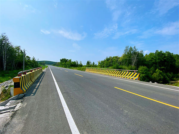 2019年国道丹东至阿勒泰公路石灰窑